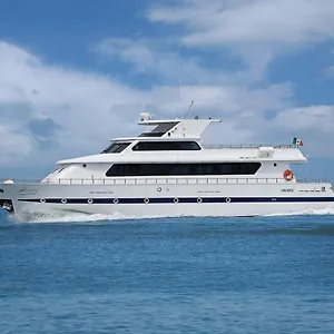 Yacht Sarah Venezia Hotel en barco La Giudecca