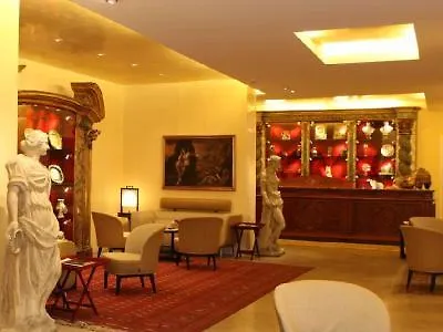 Bio Hotel Raphael - Relais & Chateaux Rome