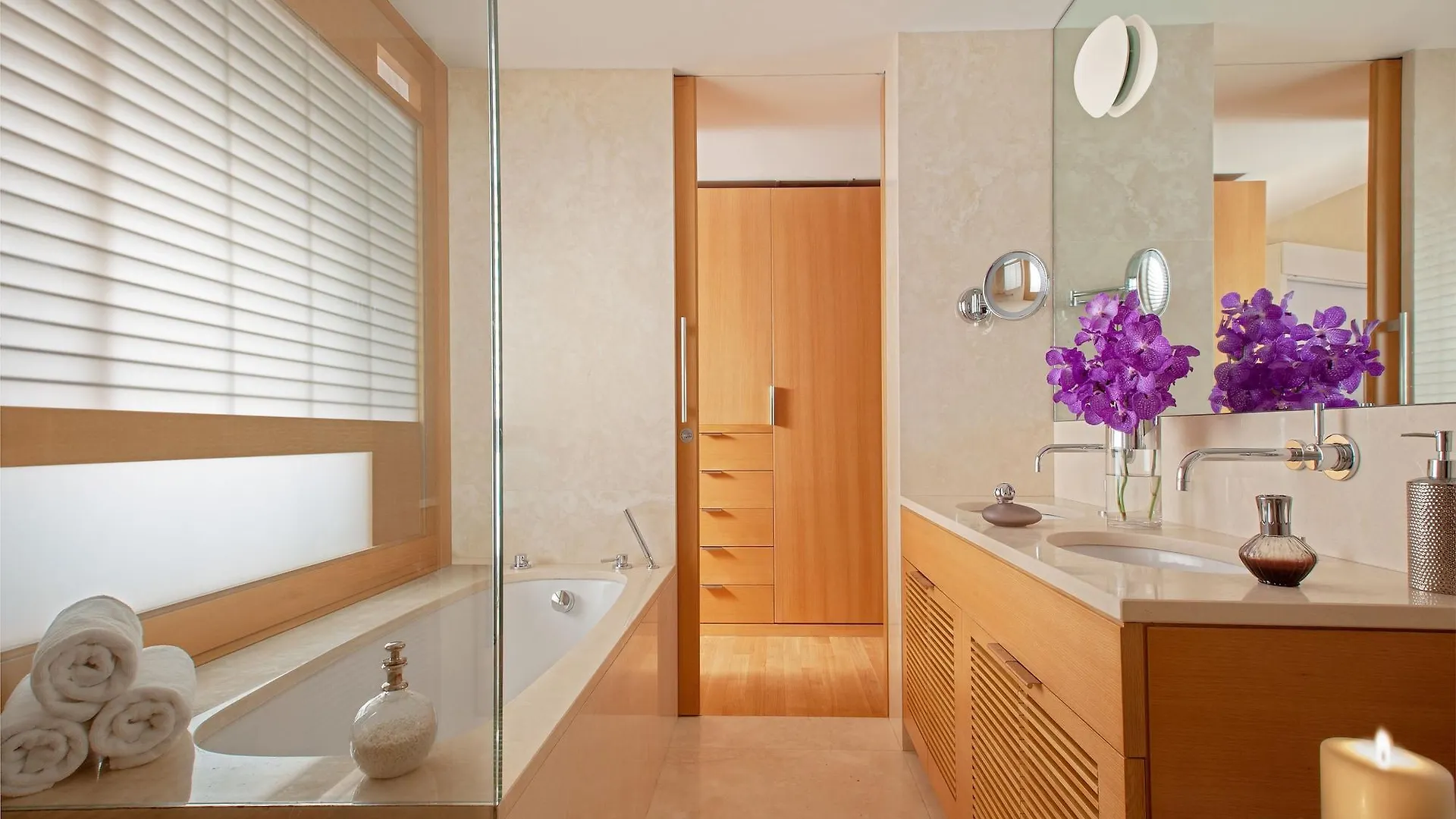 Bio Hotel Raphael - Relais & Chateaux Rome 5*,  Italy