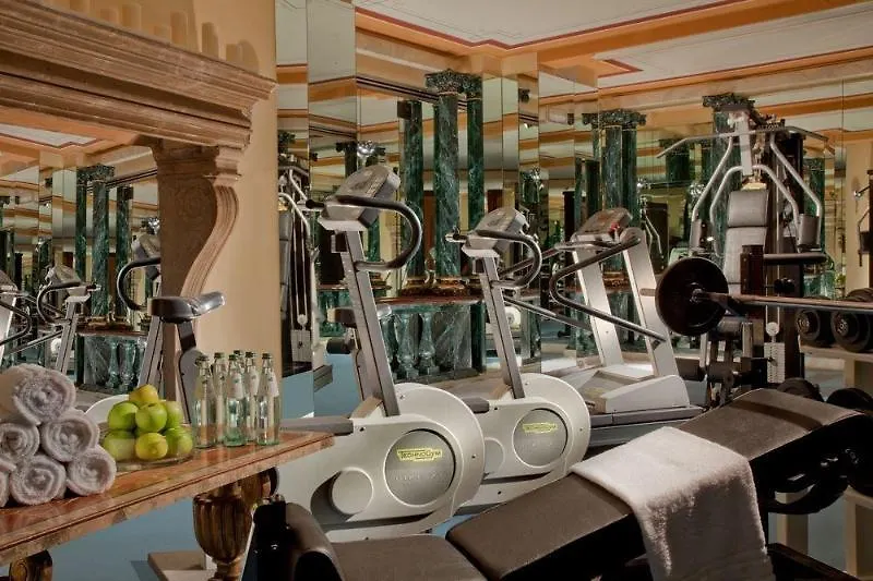 Bio Hotel Raphael - Relais & Chateaux Rome 5*,