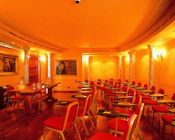 Bio Hotel Raphael - Relais & Chateaux Rome